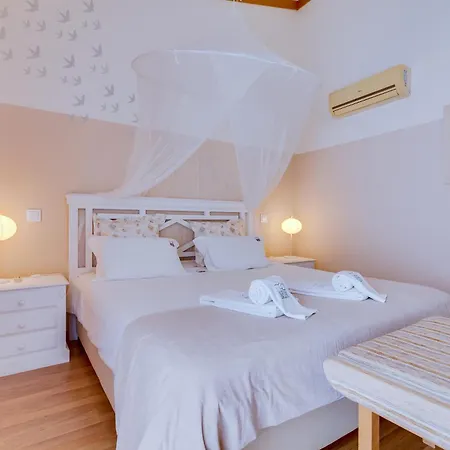 Falesia Nature By The Portuguese Butler Αλμπουφέιρα