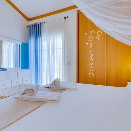 Вилла Falesia Nature By The Portuguese Butler *