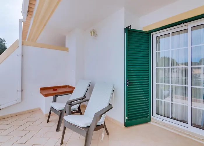 Falesia Nature By The Portuguese Butler